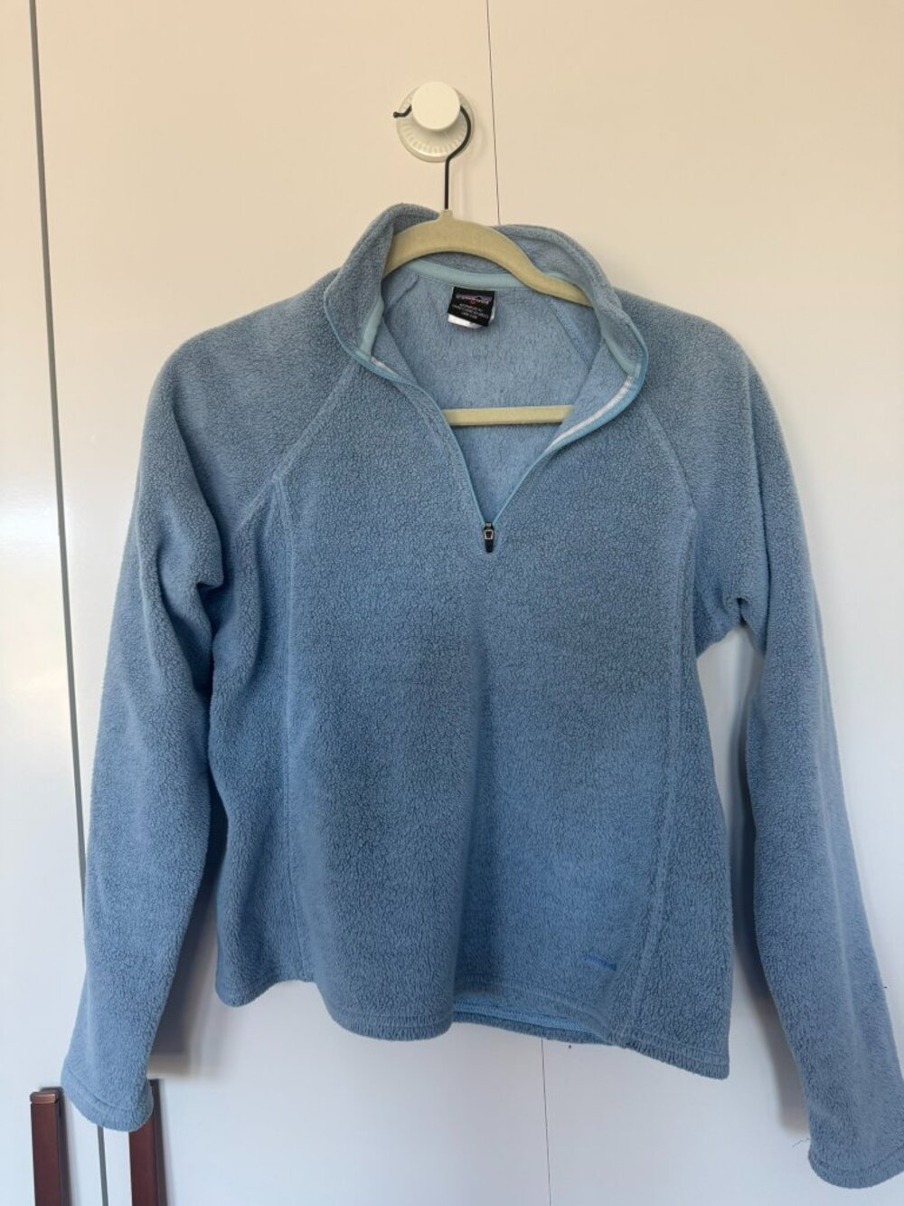 women Patagonia sweatshirt